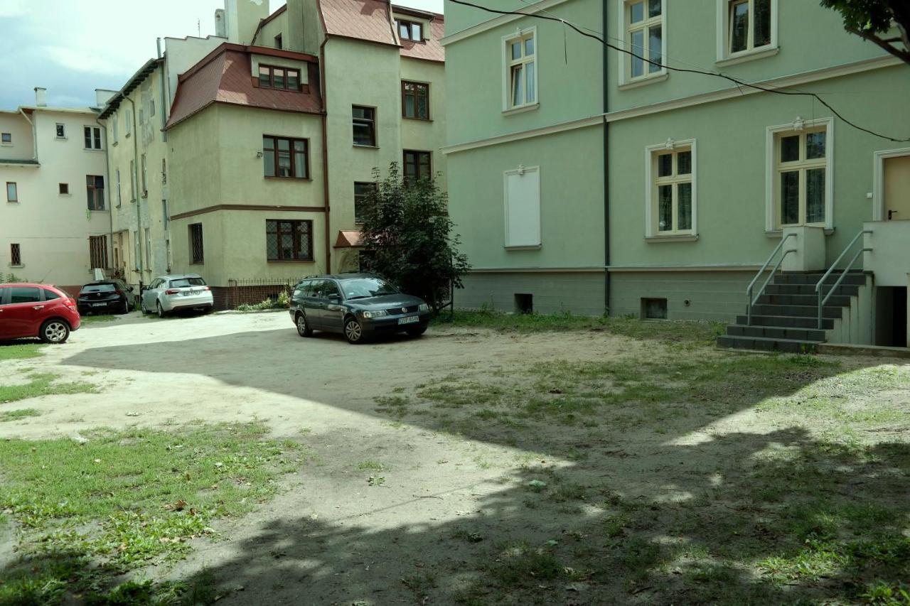 Studio Four - Prywatne Wejscie I Taras W Centrum Sopotu Luaran gambar